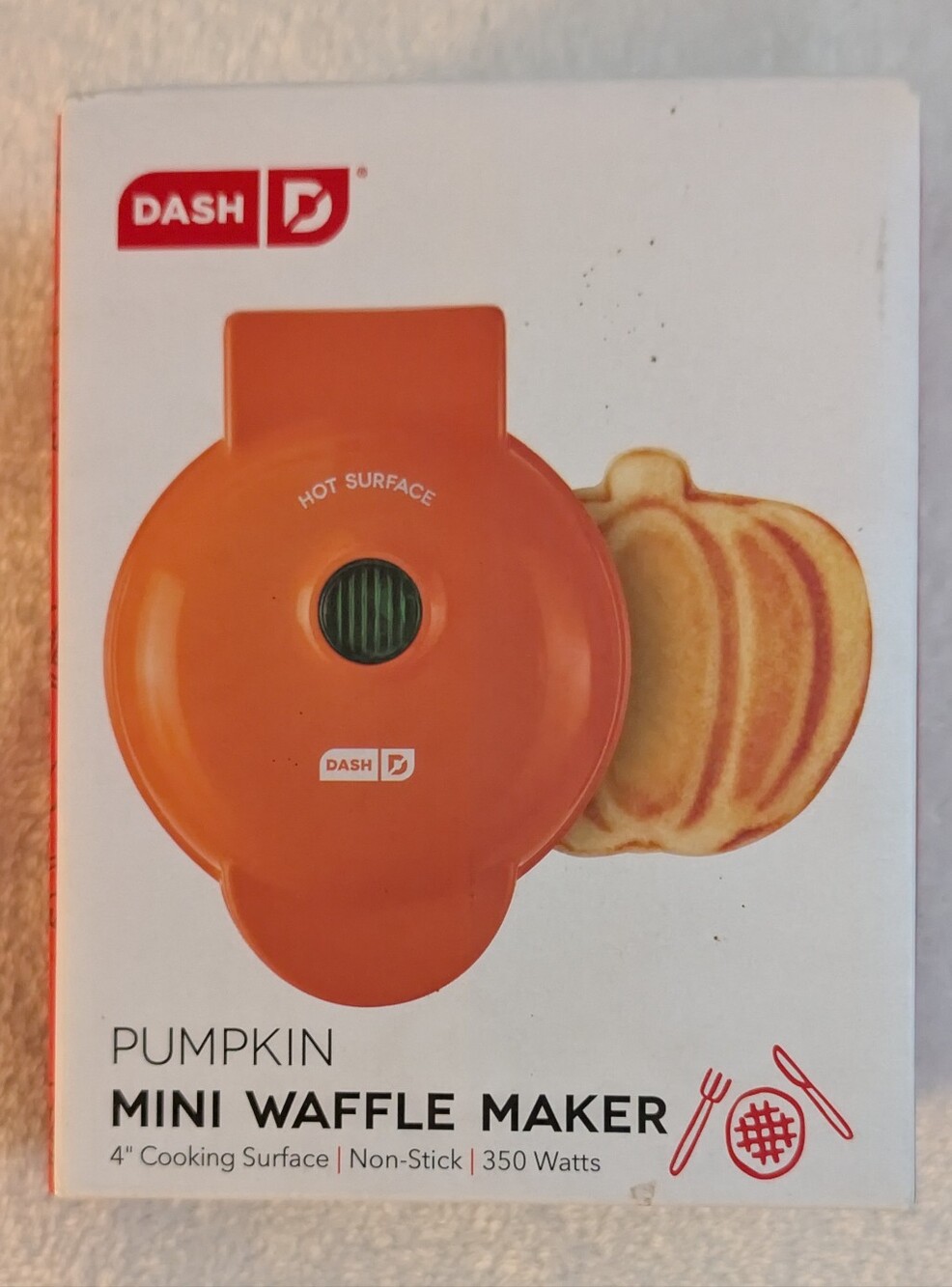 DASH Pumpkin Mini Waffle Maker Orange 4" Fall Halloween DMWP001OR